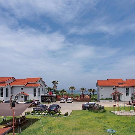 Morning Beach Pension Jeju Exterior foto