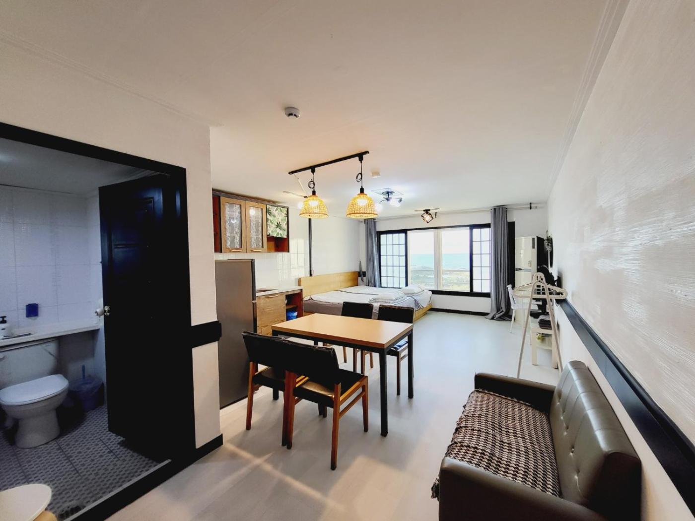 Morning Beach Pension Jeju Exterior foto