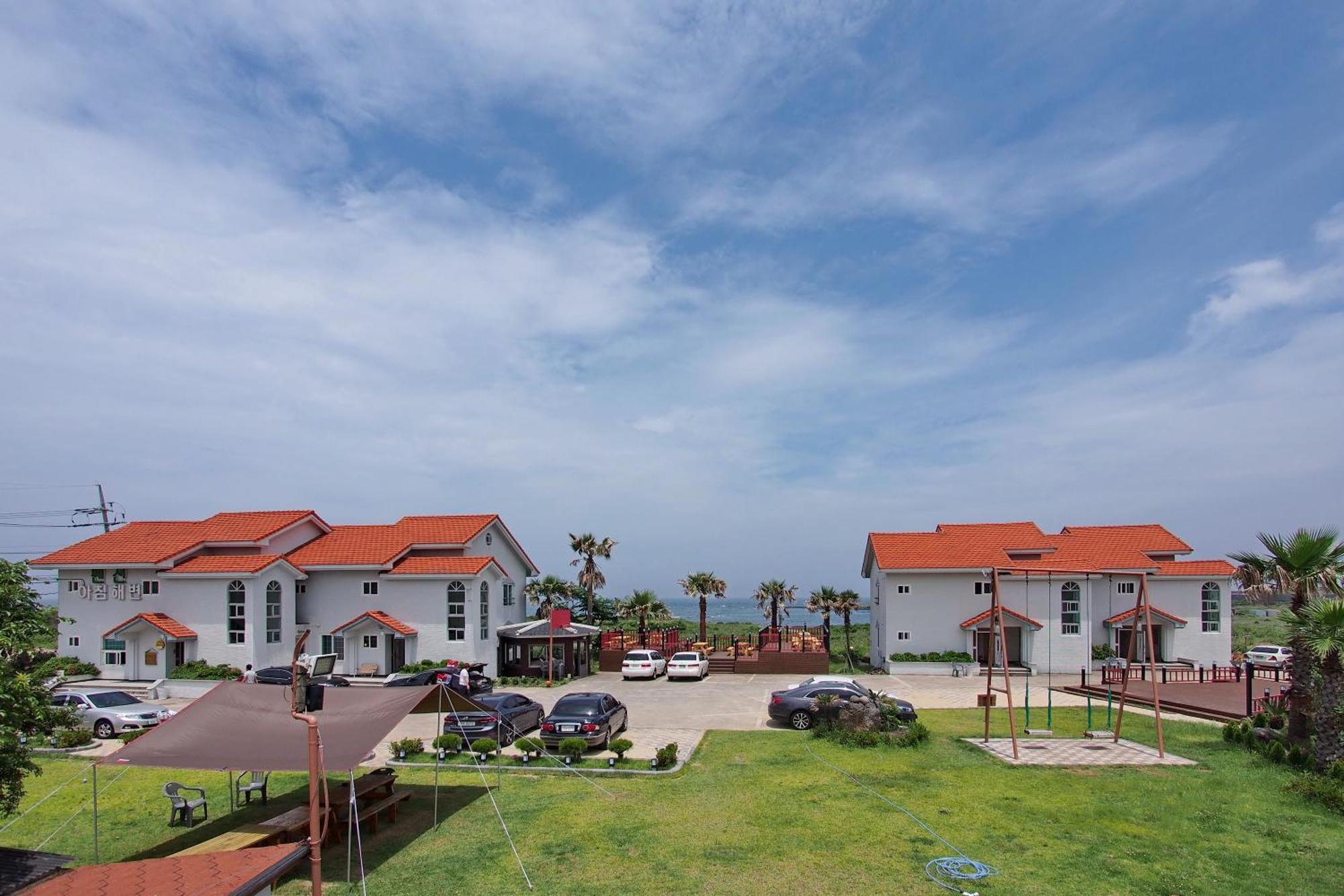 Morning Beach Pension Jeju Exterior foto